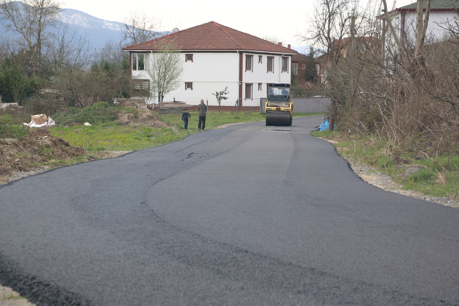 SARIDEDE MAHALLESİ’NDE 6 SOKAK ASFALTLANDI